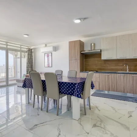 Fully Equipped 2br With Beautiful Sea Views By 360 Estates * Сент-Полс-Бей