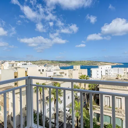 Апартаменты Fully Equipped 2br With Beautiful Sea Views By 360 Estates